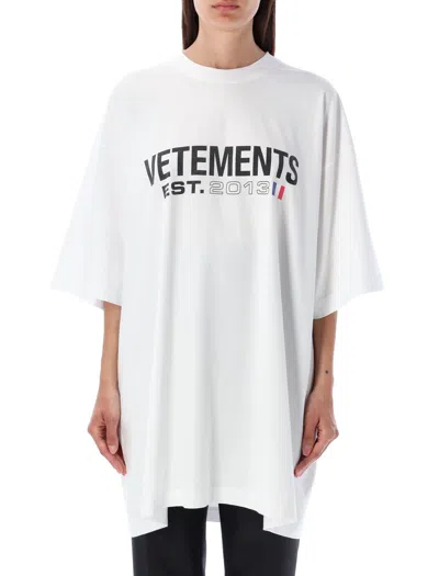 Vetements Flag Logo-print Cotton T-shirt In White