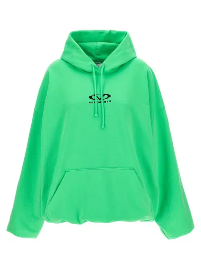VETEMENTS GREEN OVAL LOGO HOODIE