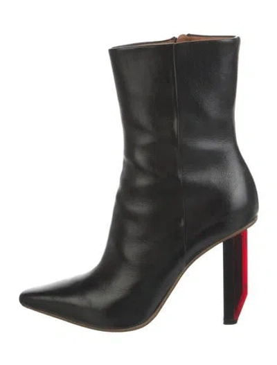 Pre-owned Vetements Leather Boots In Black