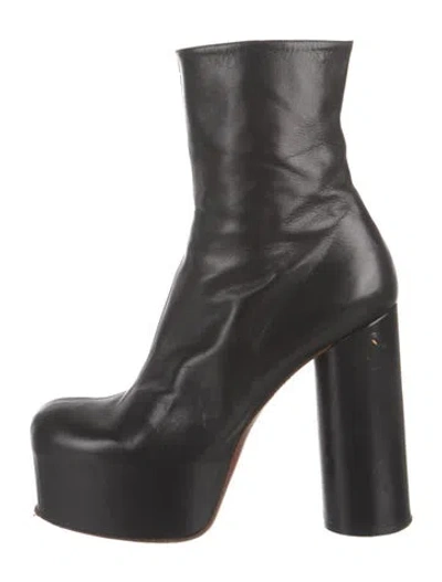 Pre-owned Vetements Leather Boots In Black