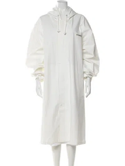 Pre-owned Vetements Logo Coat In White