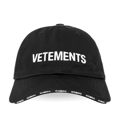 Vetements Logo Embroidered Baseball Cap In Black