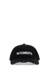VETEMENTS VETEMENTS LOGO EMBROIDERED CURVED