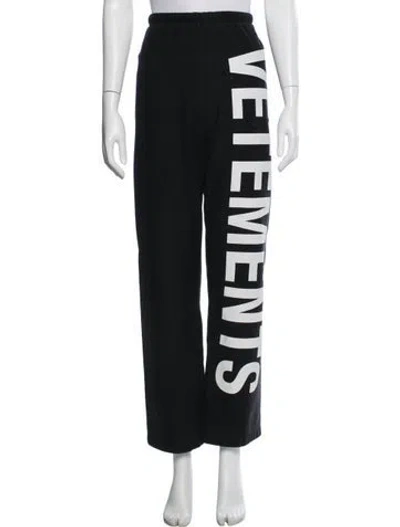 Pre-owned Vetements Logo Graphic Print Sweatpants In Black
