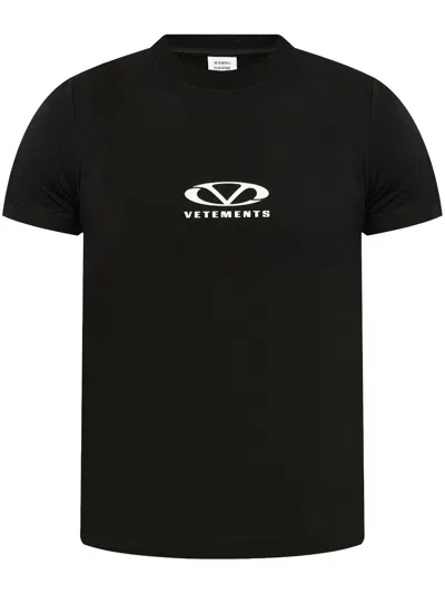 Vetements Logo-print Cotton T-shirt In Black/white