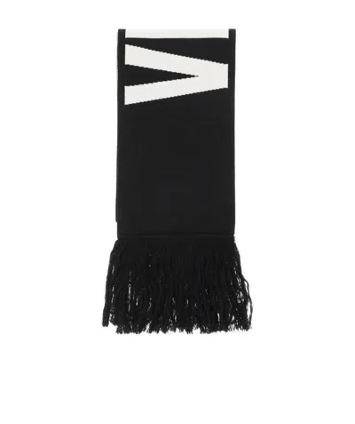 Vetements Logo-print Fringed Scarf In Black