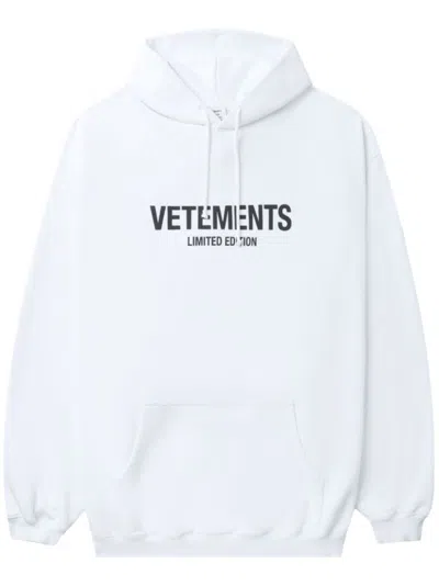 Vetements Logo-print Hoodie In 白色