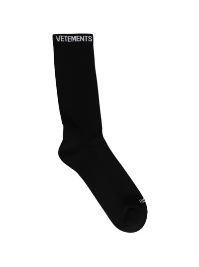 Vetements Logo Socks In Black