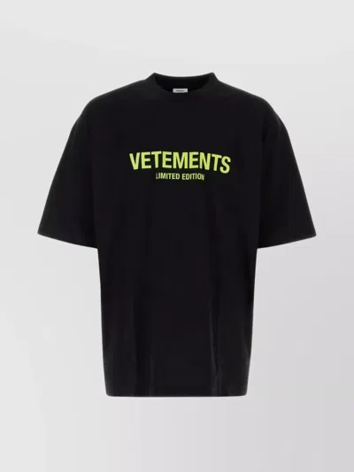 Vetements Logoed Graphic Loose Fit Cotton T-shirt In Black
