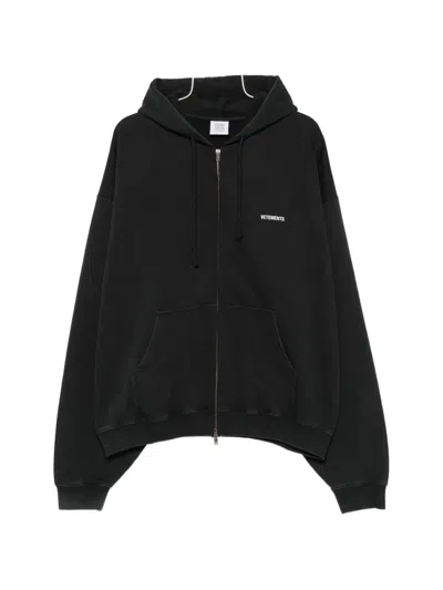 Vetements Logo-print Zip-up Hoodie In Black