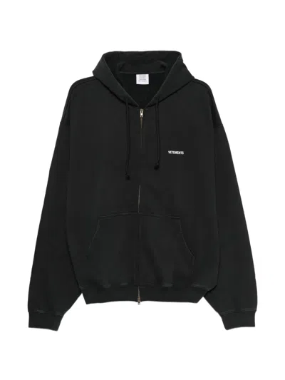 Vetements Logo-print Zip-up Hoodie In Black