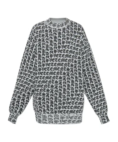 VETEMENTS VETEMENTS LOGO DETAILED KNIT SWEATER
