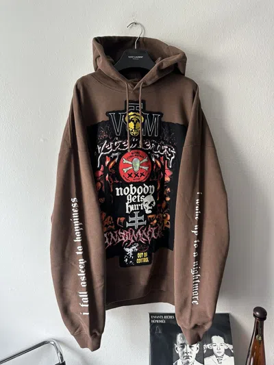 Vetements metal logo hoodie hotsell
