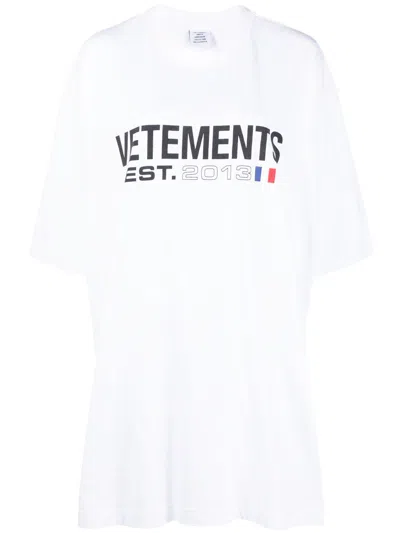 Vetements Minimalistic Logo T-shirt In White For Women