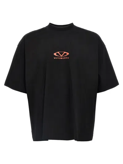 Vetements Oval Logo T-shirt In Black