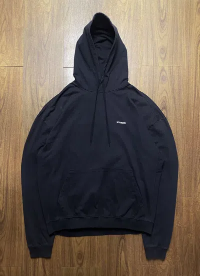 Pre-owned Vetements Ss18  Small Logo Embroidered Black Hoodie