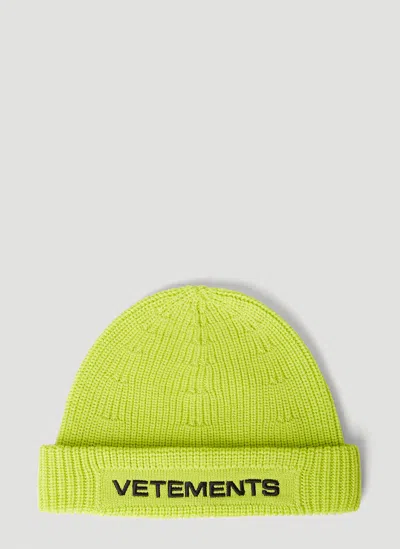 Vetements Women Logo Beanie Hat In Yellow