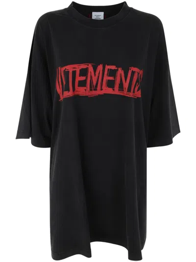 Vetements Worldtour Logo T-shirt In Washed Black