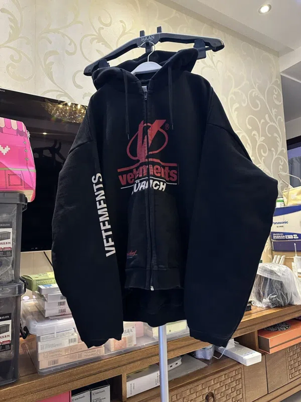 Pre-owned Vetements Zurich Zip Up Hoodie In Black | ModeSens Pre-owned Vetements Zurich Zip Up Hoodie In Black | ModeSens