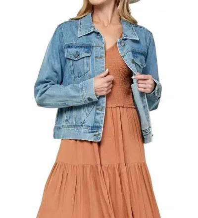 Veveret Cropped Denim Jacket In Medium Denim Wash In Multi