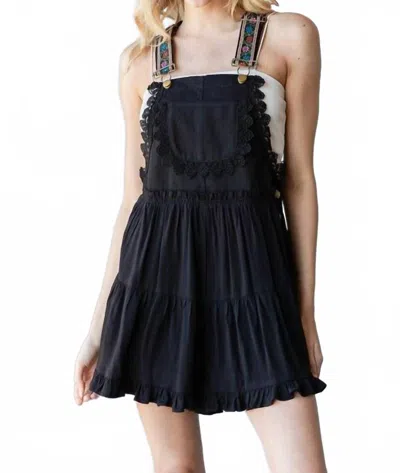 Veveret Eloise Overall Romper In Black