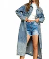 Veveret Long Denim Jacket In Medium Wash In Blue