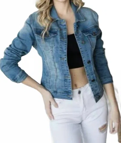Veveret Perfect Denim Jacket - Plus In Medium Wash In Blue