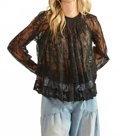 Veveret Romantic Moments Top In Black