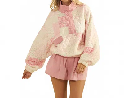 Veveret Textured Contrast Printed Quarter Zip Sweater In Pink Combo