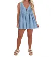 Veveret Top Pick Pleated Denim Romper In Light Wash In Blue