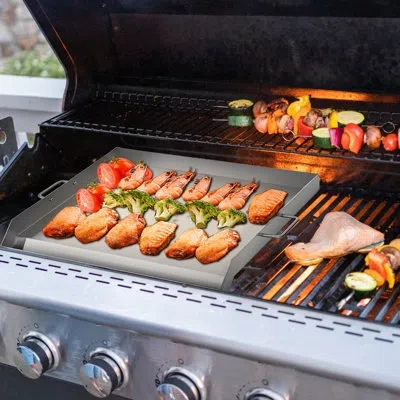 Vevor Stainless Steel Griddle, Griddle Flat Top Plate, Griddle For Bbq Charcoal/gas Gril With 2 Handles, F In Silver