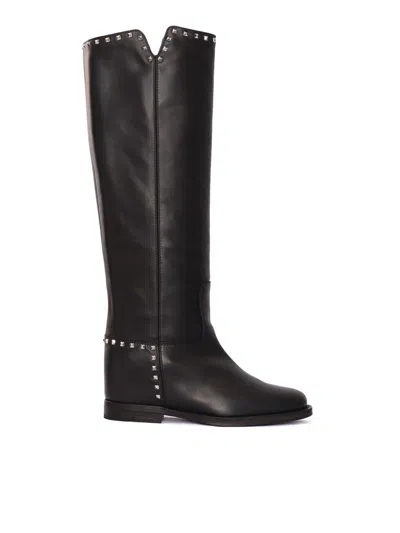 Via Roma 15 Split Boot With Pyramid Edges In Black
