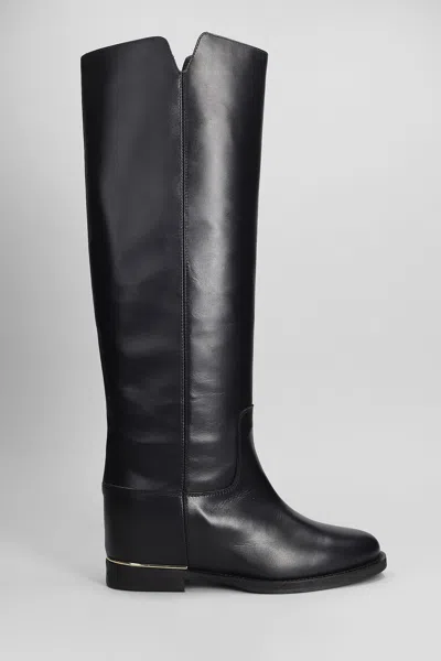 Via Roma 15 In Black Leather