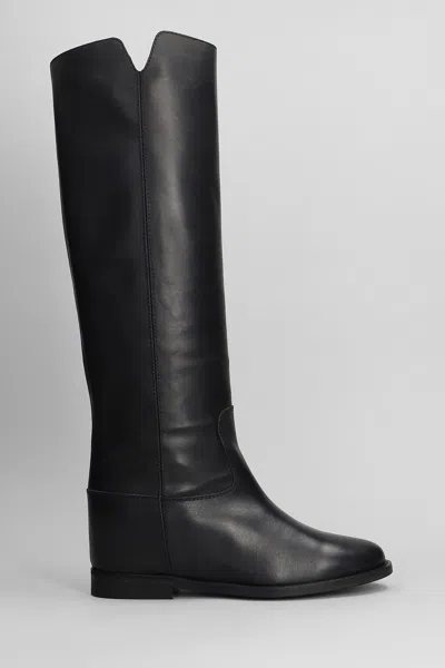 Via Roma 15 In Black Leather