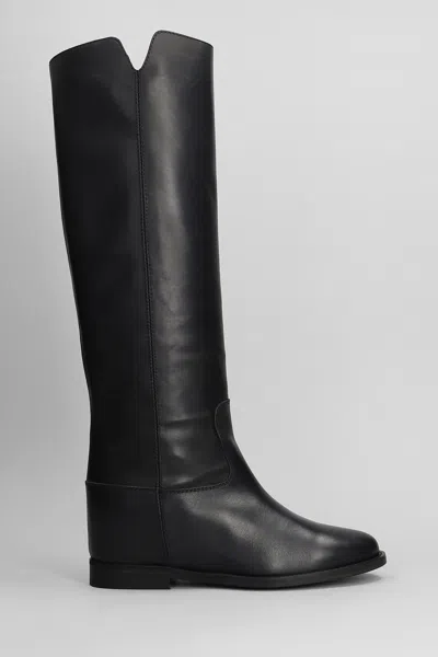 Via Roma 15 In Black Leather