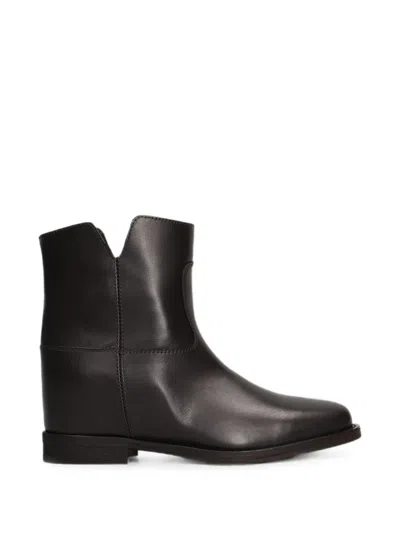 Via Roma 15 Inside-wedge Heel Ankle Boots In Black