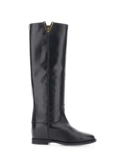 Via Roma 15 Logo-plaque Cut-out Boots In Black