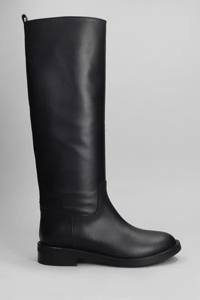 Via Roma 15 Low Heels Boots In Black Leather