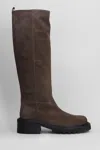 Via Roma 15 Low Heels Boots In Brown Suede In Brown