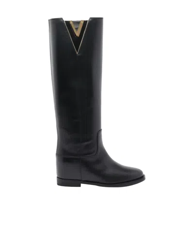 Via Roma 15 Maxi Logo Round Toe Boots In Black