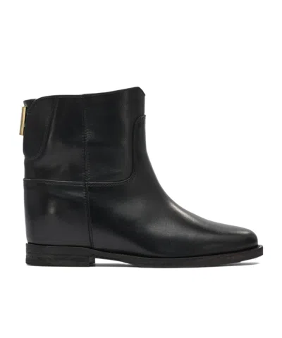 Via Roma 15 Round-toe Ankle Boots In Black
