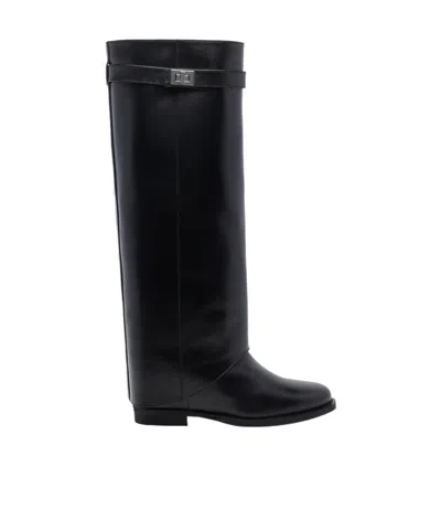 Via Roma 15 Round-toe Boots In Black