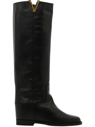 Via Roma 15 Stivale 2568 In Black
