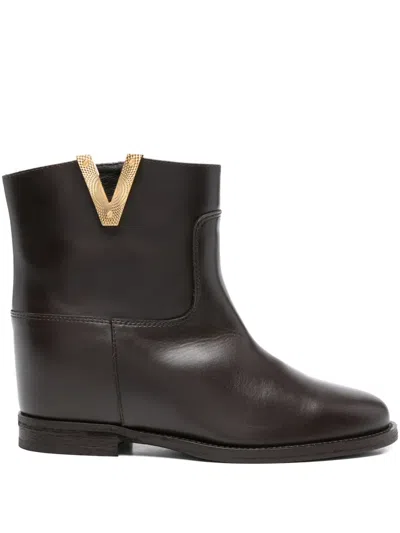 Via Roma 15 V-detail Leather Boots In Brown