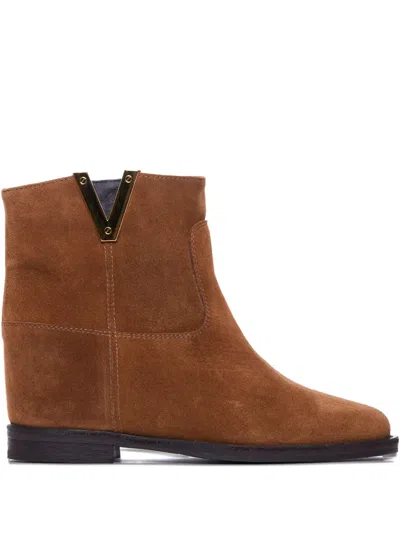 Via Roma 15 V-detail Suede Boots In Brown