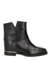 Via Roma 15 Side Slit-detail Ankle Boots In Black