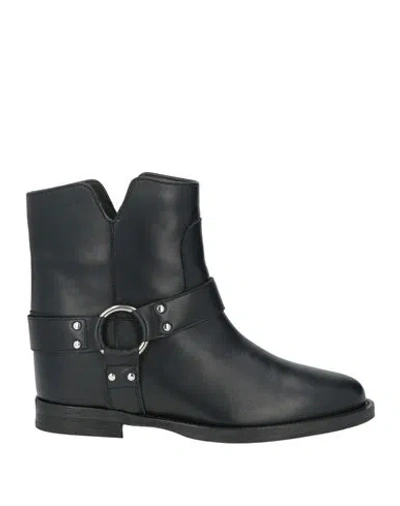 Via Roma 15 Woman Ankle Boots Black Size 6.5 Leather
