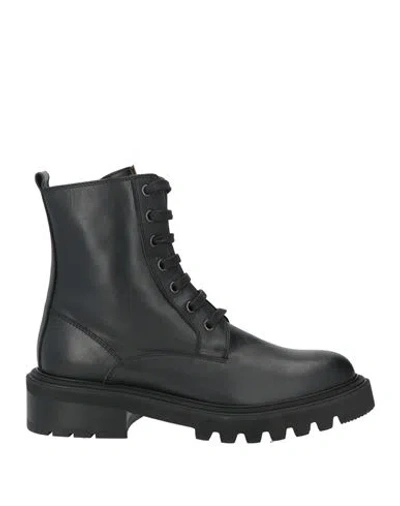 Via Roma 15 Woman Ankle Boots Black Size 8.5 Leather