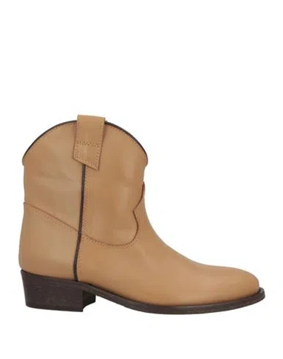 Via Roma 15 Woman Ankle Boots Camel Size 8 Leather In Beige