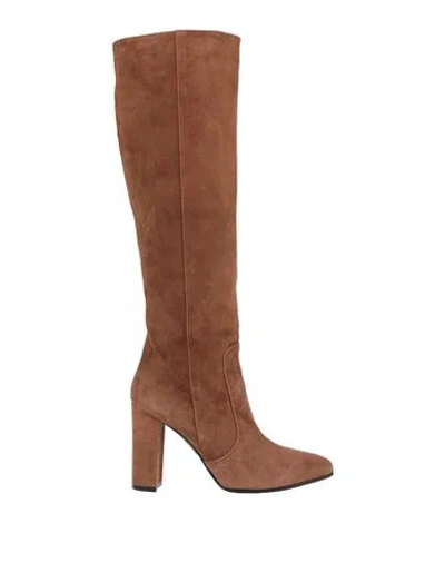 Via Roma 15 3434 Marrone Pelle In Brown